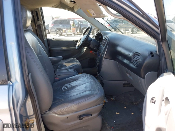 2006 Dodge Grand Caravan SXT with VIN 2D4GP44L46R743493, listed as a IAAI auction lot 41783575 with 285,735 mi miles. Bid and sale history available at carsss.com. Image 5.