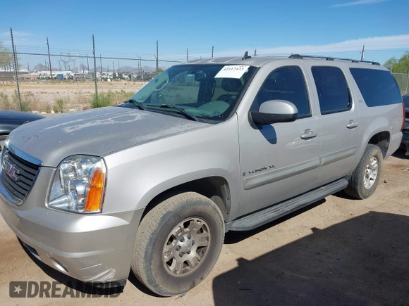 2007 GMC Yukon XL SLT with VIN 1GKFK16317J206173, listed as a IAAI auction lot 42117433 with Not Provided miles. Bid and sale history available at carsss.com. Image 2.