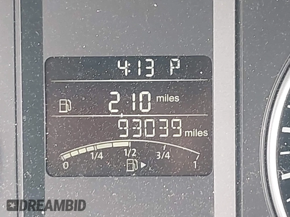 2014 Volkswagen Jetta SE z VIN 3VWD17AJ9EM298175, wystawiony jako IAAI lot #42084756 z przebiegiem 93 039 mil mil oraz . Historia ofert i sprzedaży dostępna na DreamBid. Obrazek 14.