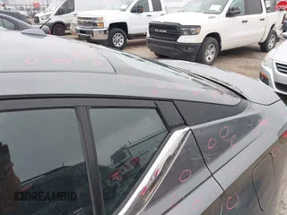 2025 Nissan Altima SV z VIN 1N4BL4DV8SN382058, wystawiony jako IAAI lot #42188230 z przebiegiem 4 577 mil mil oraz . Historia ofert i sprzedaży dostępna na DreamBid. Obrazek 6.