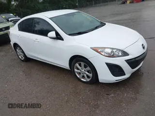 2011 Mazda 3 i Touring z VIN JM1BL1VF6B1482750, wystawiony jako IAAI lot #42316964 z przebiegiem 126 960 mil mil oraz . Historia ofert i sprzedaży dostępna na DreamBid. Obrazek 1.