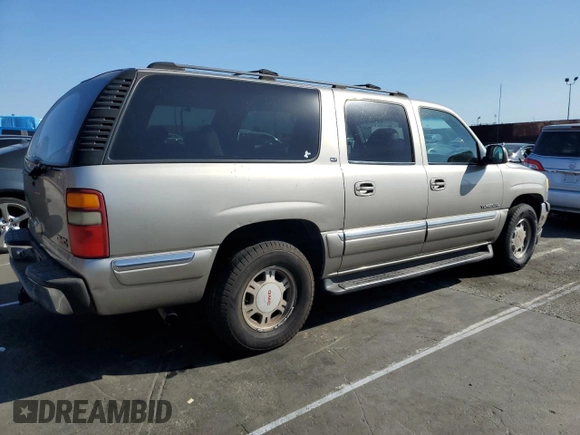 2000 GMC Yukon XL SLT with VIN 3GKFK16T3YG132578, listed as a Copart auction lot 43874005 with 178,895 mi miles and Salvage Title. Bid and sale history available at carsss.com. Image 3.