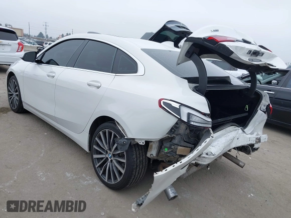 2021 BMW 2 Series 228i xDrive z VIN WBA73AK09M7H59090, wystawiony jako IAAI lot #42160400 z przebiegiem 78 782 mil mil oraz . Historia ofert i sprzedaży dostępna na DreamBid. Obrazek 3.