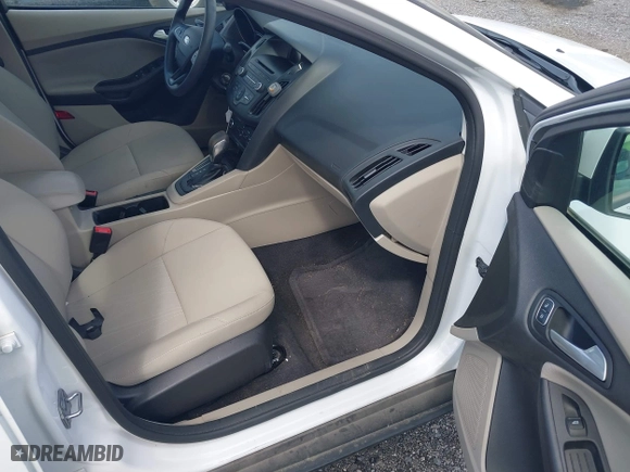 2017 Ford Focus SE with VIN 1FADP3F21HL234669, listed as a IAAI auction lot 42040873 with 44,117 mi miles. Bid and sale history available at carsss.com. Image 5.