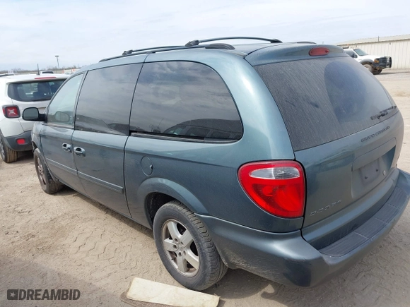 2006 Dodge Grand Caravan SXT with VIN 2D4GP44L96R744638, listed as a IAAI auction lot 41684766 with 137,828 mi miles. Bid and sale history available at carsss.com. Image 3.