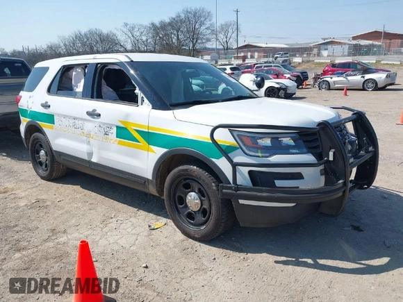 2017 Ford Police Interceptor Utility z VIN 1FM5K8AR7HGA77216, wystawiony jako IAAI lot #41781753 z przebiegiem 151 245 mil mil oraz . Historia ofert i sprzedaży dostępna na DreamBid. Obrazek 1.