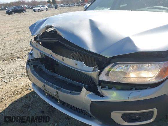 2011 Volvo XC70 3.2L with VIN YV4952BZXB1114680, listed as a IAAI auction lot 41883725 with 88,328 mi miles and . Bid and sale history available at DreamBid. Image 6.