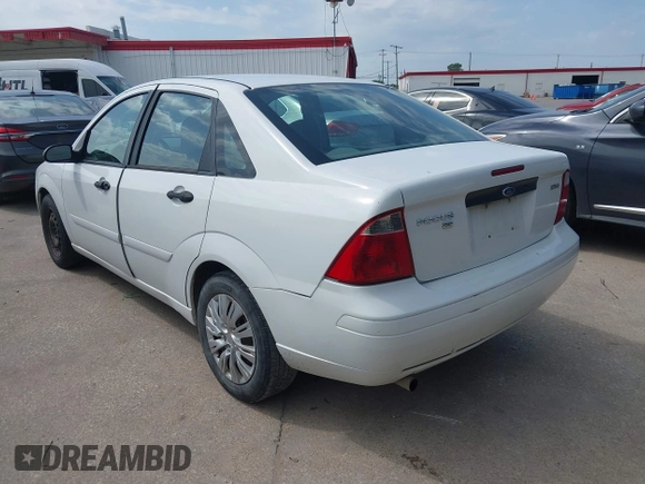 2005 Ford Focus S with VIN 1FAFP34N85W245314, listed as a IAAI auction lot 42680320 with 249,306 mi miles and . Bid and sale history available at DreamBid. Image 3.