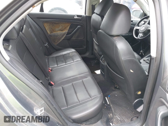 2010 Volkswagen Jetta SE z VIN 3VWRX7AJXAM068000, wystawiony jako IAAI lot #41961777 z przebiegiem 179 307 mil mil oraz . Historia ofert i sprzedaży dostępna na DreamBid. Obrazek 8.