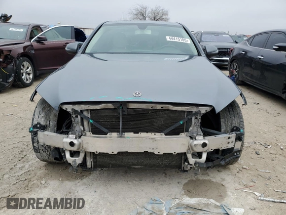 2019 Mercedes-Benz C 300 z VIN 55SWF8DB7KU286872, wystawiony jako Copart lot #44415105 z przebiegiem 109 217 mil mil oraz Szkoda całkowita • Salvage title. Historia ofert i sprzedaży dostępna na DreamBid. Obrazek 5.