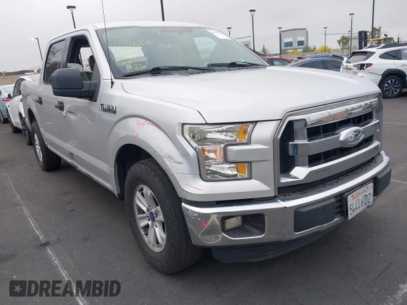 2015 Ford F-150 XL z VIN 1FTEW1CF1FKD98441, wystawiony jako IAAI lot #42397780 z przebiegiem 145 108 mil mil oraz . Historia ofert i sprzedaży dostępna na DreamBid. Obrazek 1.
