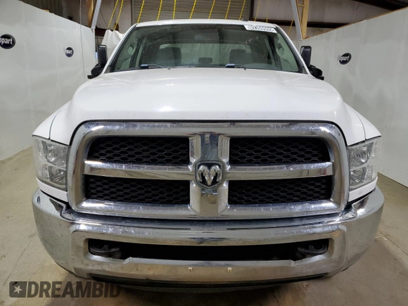 2017 Ram 2500 Tradesman z VIN 3C6UR5HJ5HG726341, wystawiony jako Copart lot #89366005 z przebiegiem 102 375 mil mil oraz Czysty tytuł • Clean title. Historia ofert i sprzedaży dostępna na DreamBid. Obrazek 5.