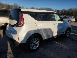 2023 Kia Soul LX with VIN KNDJ23AU9P7873460, listed as a Copart auction lot 84248574 with 20,335 mi miles and Salvage Title. Bid and sale history available at DreamBid. Image 3.