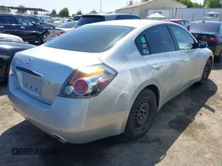 2009 Nissan Altima SL with VIN 1N4AL21E99C178184, listed as a IAAI auction lot 42386747 with 202,755 mi miles and . Bid and sale history available at DreamBid. Image 4.