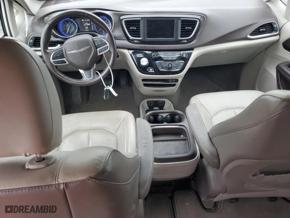 2018 Chrysler Pacifica Touring L with VIN 2C4RC1BG8JR142473, listed as a Copart auction lot 73109374 with 90,542 mi miles and Salvage Title. Bid and sale history available at carsss.com. Image 8.