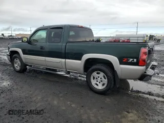 2006 Chevrolet Silverado 1500 LT2 with VIN 1GCEK19B16Z175582, listed as a Copart auction lot 54576735 with 282,876 mi miles and Salvage Title. Bid and sale history available at carsss.com. Image 2.