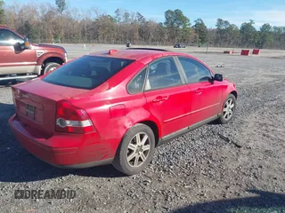 2006 Volvo S40 2.4L with VIN YV1MS382462185227, listed as a IAAI auction lot 41396349 with 198,245 mi miles. Bid and sale history available at carsss.com. Image 4.