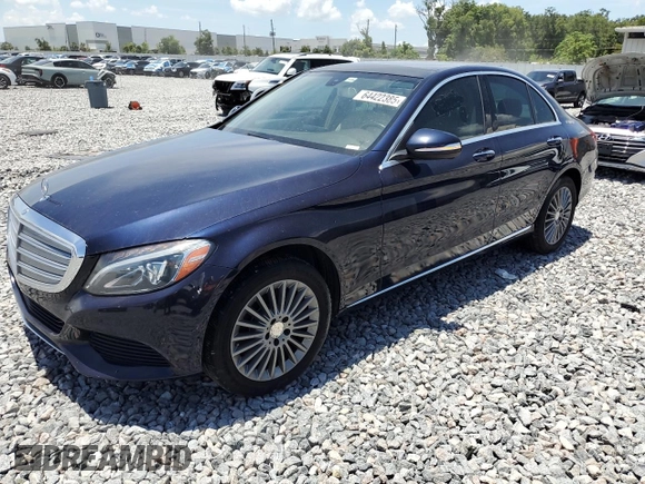 2015 Mercedes-Benz C 300 Luxury with VIN 55SWF4KB5FU034698, listed as a Copart auction lot 64422385 with 161,007 mi miles and Clean title. Bid and sale history available at DreamBid. Image 1.