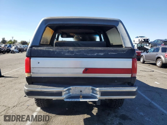 1989 Ford Bronco Custom with VIN 1FMEU15H1KLA71087, listed as a Copart auction lot 89330975 with 98,096 mi miles and Salvage Title. Bid and sale history available at DreamBid. Image 6.