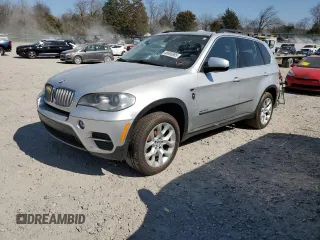 2013 BMW X5 xDrive35i with VIN 5UXZV4C54D0B04635, listed as a Copart auction lot 48695895 with 132,059 mi miles and Clean Title. Bid and sale history available at carsss.com. Image 1.