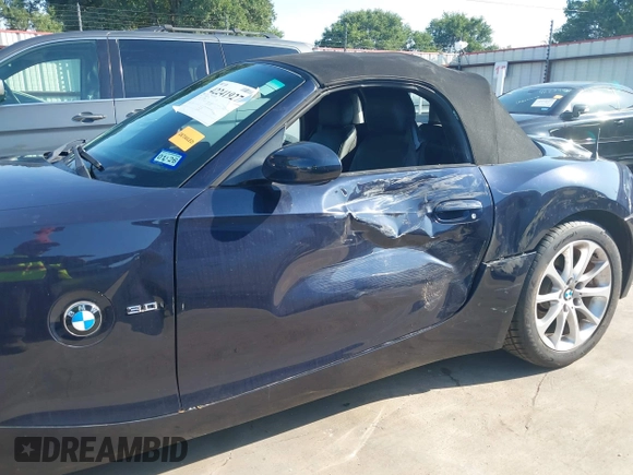 2006 BMW Z4 3.0i with VIN 4USBU33526LW58409, listed as a IAAI auction lot 42241927 with 126,347 mi miles and . Bid and sale history available at DreamBid. Image 6.