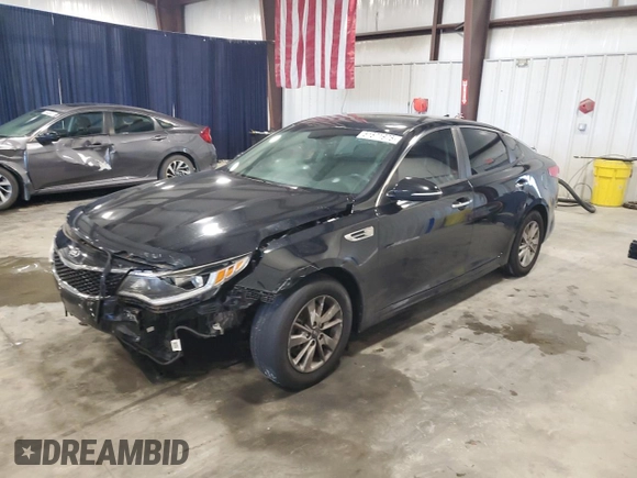 2016 Kia Optima LX z VIN 5XXGT4L35GG103586, wystawiony jako Copart lot #51571975 z przebiegiem 142 937 mil mil oraz Szkoda całkowita • Salvage title. Historia ofert i sprzedaży dostępna na DreamBid. Obrazek 1.