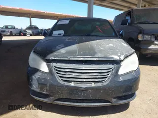 2013 Chrysler 200 Touring with VIN 1C3CCBBB1DN666019, listed as a IAAI auction lot 42058848 with Not Provided miles and . Bid and sale history available at carsss.com. Image 6.