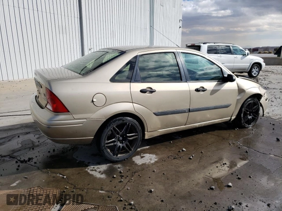 2000 Ford Focus LX with VIN 1FAFP33P8YW381773, listed as a Copart auction lot 80168174 with 151,410 mi miles and Salvage Title. Bid and sale history available at DreamBid. Image 3.