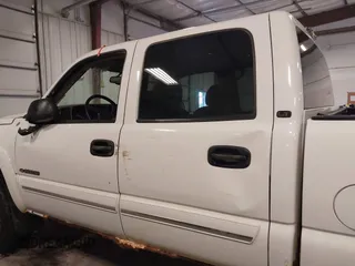 2006 Chevrolet Silverado 1500HD LT1 with VIN 1GCGK13U76F242626, listed as a IAAI auction lot 40786885 with 171,077 mi miles and . Bid and sale history available at DreamBid. Image 15.