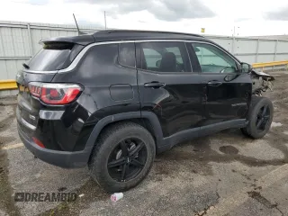 2017 Jeep Compass Latitude z VIN 3C4NJDBB1HT650771, wystawiony jako Copart lot #58190405 z przebiegiem 93 470 mil mil oraz Szkoda całkowita • Salvage title. Historia ofert i sprzedaży dostępna na DreamBid. Obrazek 3.