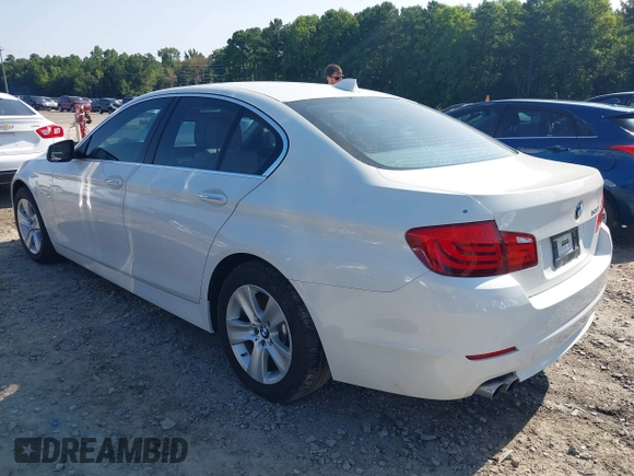 2011 BMW 5 Series 528i with VIN WBAFR1C59BC746992, listed as a IAAI auction lot 40175781 with 157,681 mi miles and . Bid and sale history available at carsss.com. Image 3.