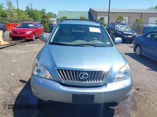2008 Lexus RX with VIN 2T2HK31U28C057037, listed as a IAAI auction lot 42134779 with 191,968 mi miles. Bid and sale history available at carsss.com. Image 12.