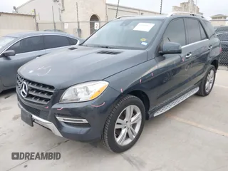 2015 Mercedes-Benz M 350 z VIN 4JGDA5JB6FA487859, wystawiony jako IAAI lot #42106021 z przebiegiem 89 830 mil mil oraz . Historia ofert i sprzedaży dostępna na DreamBid. Obrazek 17.