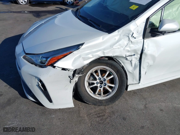 2022 Toyota Prius L Eco with VIN JTDKAMFU1N3162300, listed as a IAAI auction lot 41501371 with 16,521 mi miles. Bid and sale history available at carsss.com. Image 6.