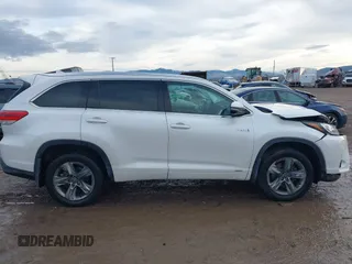 2018 Toyota Highlander Hybrid Limited with VIN 5TDDGRFH5JS047635, listed as a IAAI auction lot 41151301 with Not provided miles and . Bid and sale history available at DreamBid. Image 14.