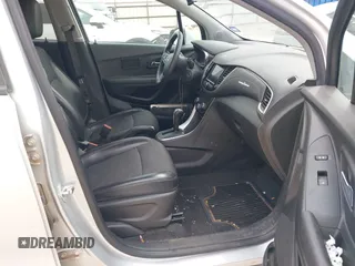 2021 Chevrolet Trax LT с VIN KL7CJPSB8MB321938, выставлен на аукционе IAAI как лот 42025160 с пробегом 101 634 миль миль и . История ставок и продаж доступна на DreamBid. Изображение 5.