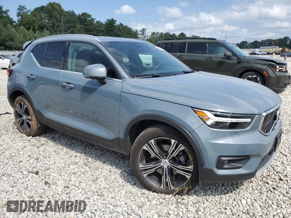 2020 Volvo XC40 Inscription with VIN YV4162UL2L2268301, listed as a Copart auction lot 68509984 with 85,758 mi miles and Salvage Title. Bid and sale history available at DreamBid. Image 4.