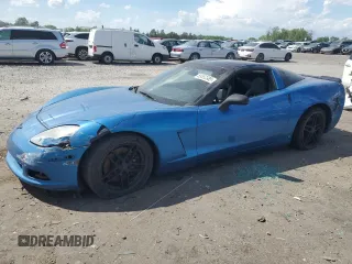 2008 Chevrolet Corvette z VIN 1G1YY26W785108500, wystawiony jako Copart lot #55552385 z przebiegiem Nie podano mil oraz Szkoda całkowita • Salvage title. Historia ofert i sprzedaży dostępna na DreamBid. Obrazek 1.