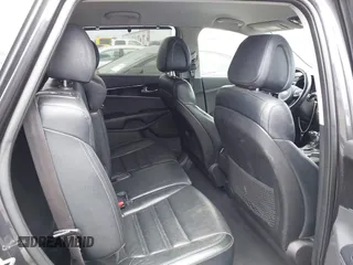 2016 Kia Sorento EX with VIN 5XYPH4A50GG160599, listed as a IAAI auction lot 42127992 with 301,716 mi miles. Bid and sale history available at carsss.com. Image 8.