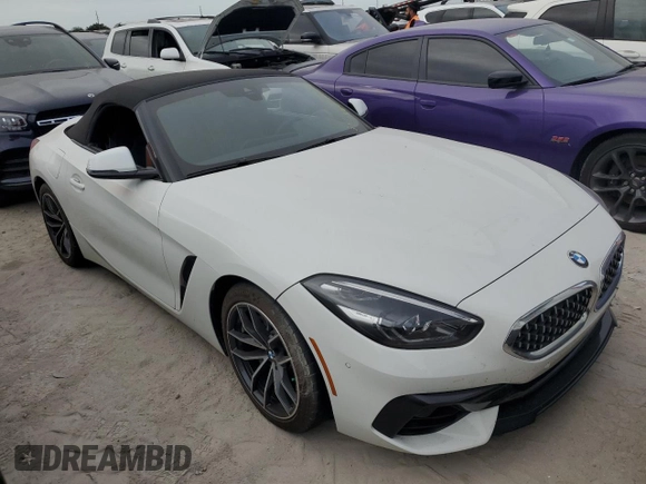 2019 BMW Z4 sDrive30i with VIN WBAHF3C5XKWW28607, listed as a Copart auction lot 76541334 with 0 mi miles and Non Repairable. Bid and sale history available at carsss.com. Image 4.