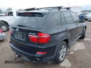 2012 BMW X5 35d z VIN 5UXZW0C55CL674191, wystawiony jako IAAI lot #41906713 z przebiegiem 143 687 mil mil oraz . Historia ofert i sprzedaży dostępna na DreamBid. Obrazek 4.