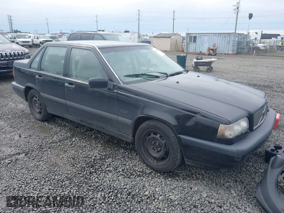1996 Volvo S70 with VIN YV1LS5544T1300293, listed as a IAAI auction lot 41813564 with 187,746 mi miles. Bid and sale history available at carsss.com. Image 1.