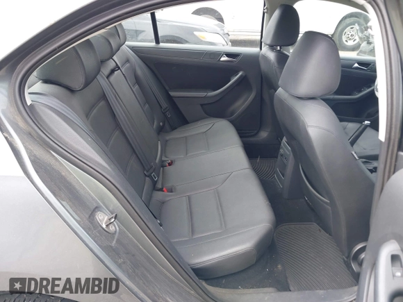 2011 Volkswagen Jetta SE with VIN 3VWDZ7AJ0BM355626, listed as a IAAI auction lot 42306937 with 144,572 mi miles and . Bid and sale history available at DreamBid. Image 8.