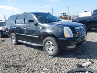 2008 Cadillac Escalade z VIN 1GYFK63838R117291, wystawiony jako IAAI lot #42141050 z przebiegiem 192 985 mil mil oraz . Historia ofert i sprzedaży dostępna na DreamBid. Obrazek 1.
