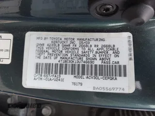 2003 Toyota Camry LE z VIN 4T1BE30K13U746690, wystawiony jako IAAI lot #42220794 z przebiegiem 165 807 mil mil oraz . Historia ofert i sprzedaży dostępna na DreamBid. Obrazek 9.