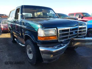 1994 Ford Bronco Custom with VIN 1FMEU15H7RLA10742, listed as a IAAI auction lot 41395473 with 122,604 mi miles. Bid and sale history available at carsss.com. Image 1.