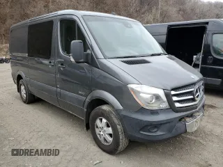 2014 Mercedes-Benz Sprinter Crew with VIN WD4PE7DC5E5942199, listed as a Copart auction lot 88330215 with 86,159 mi miles and Salvage Title. Bid and sale history available at carsss.com. Image 4.
