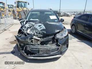 2020 Chevrolet Trax LT with VIN 3GNCJLSB0LL316958, listed as a IAAI auction lot 41786602 with 75,180 mi miles. Bid and sale history available at carsss.com. Image 12.