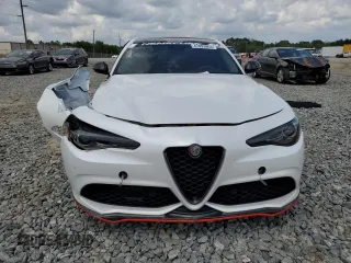 2018 Alfa Romeo Giulia Ti Sport with VIN ZARFAECN0J7597838, listed as a Copart auction lot 47893803 with 54,170 mi miles. Bid and sale history available at carsss.com. Image 5.