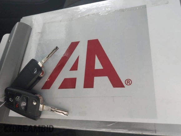 2019 Volkswagen Tiguan S with VIN 3VV1B7AX6KM189497, listed as a IAAI auction lot 42669313 with 236,719 mi miles and . Bid and sale history available at DreamBid. Image 11.